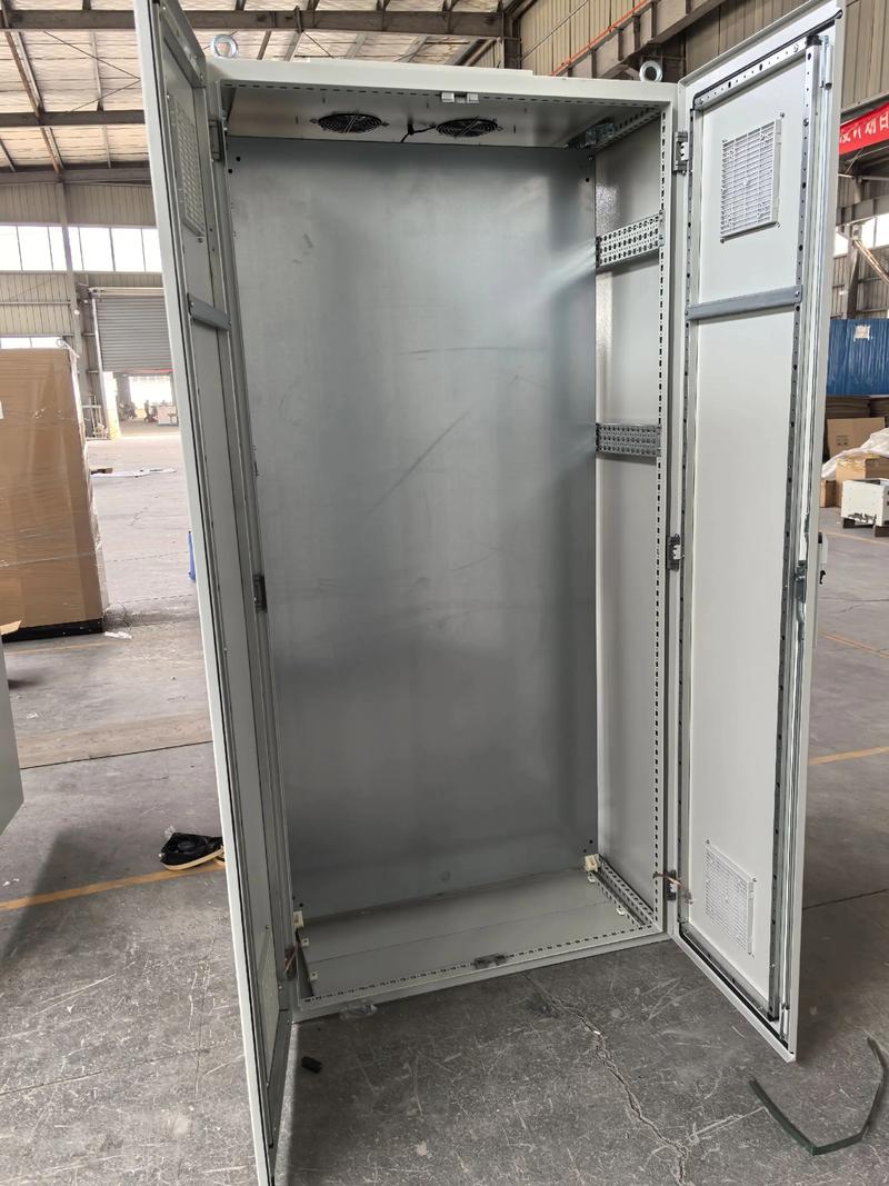 專(zhuān)業(yè)仿威圖機(jī)柜與操作臺(tái)，滿(mǎn)足您的工業(yè)機(jī)柜需求