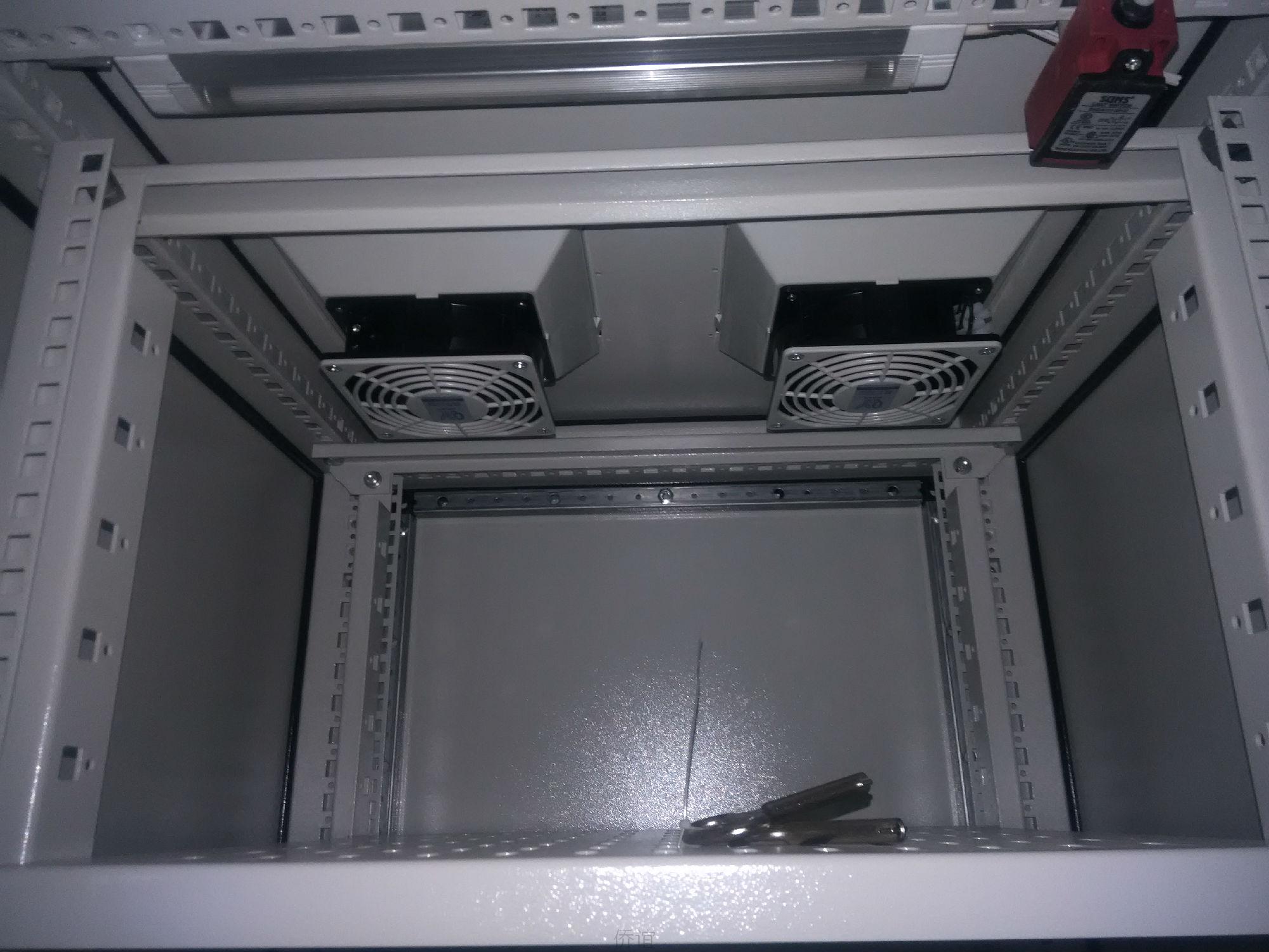 仿威圖網(wǎng)絡(luò)柜操作臺(tái)應(yīng)用指南與設(shè)計(jì)要點(diǎn)